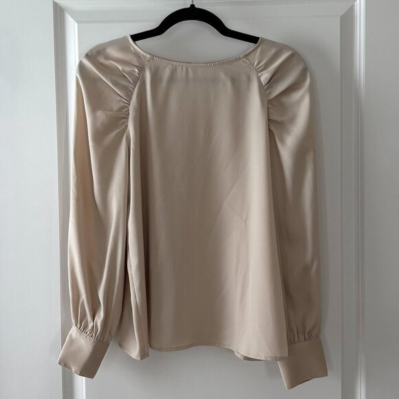 Banana Republic Factory Tops - Banana Republic Oyster Pearl Ruche-Sleeve Blouse Size: Small